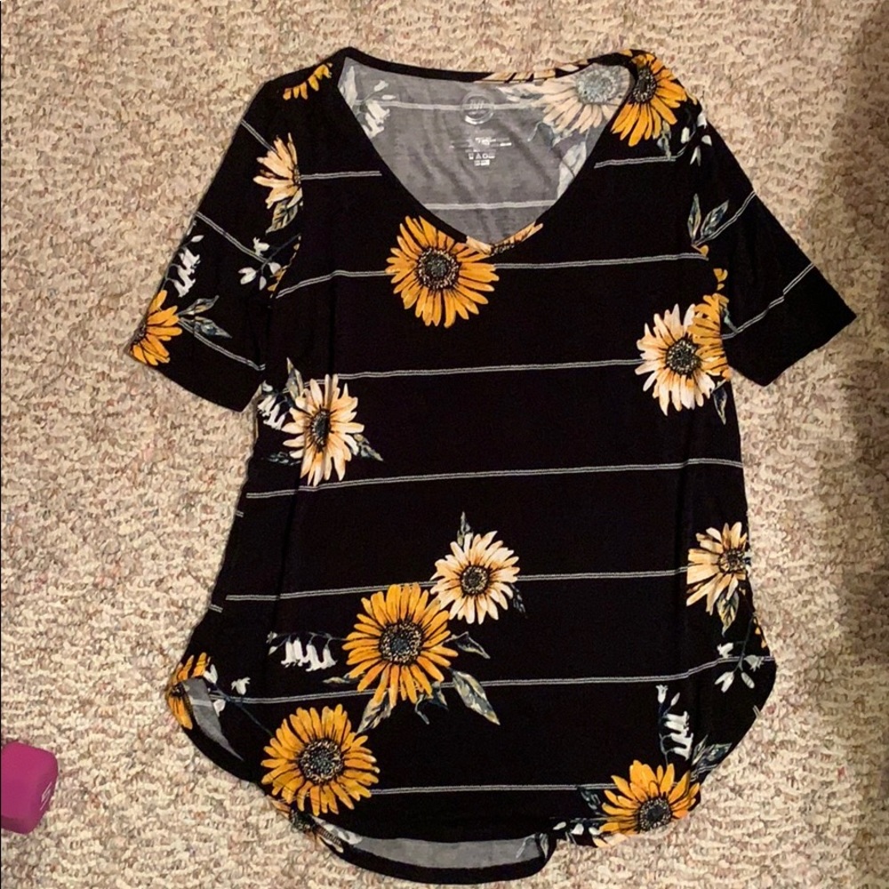 Maurices top